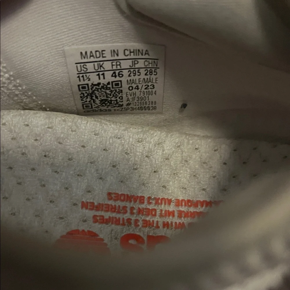 adidas White Men's Sneakers - Picture 6 of 8